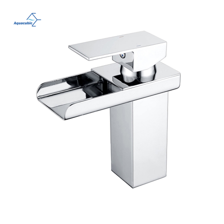 Fabricante moderno banheiro de alça única cromado com furo único em cascata torneira para lavatório