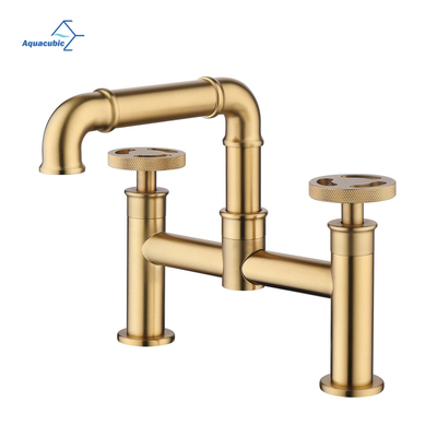 Torneira misturadora de bacia de banheiro de ponte de indústria de ouro escovado aquacúbica