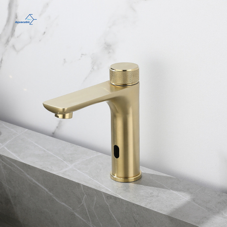 Aquacubic fábrica dourado banheiro lavatório sensor inteligente lavatório frio e quente hotel torneira de furo único